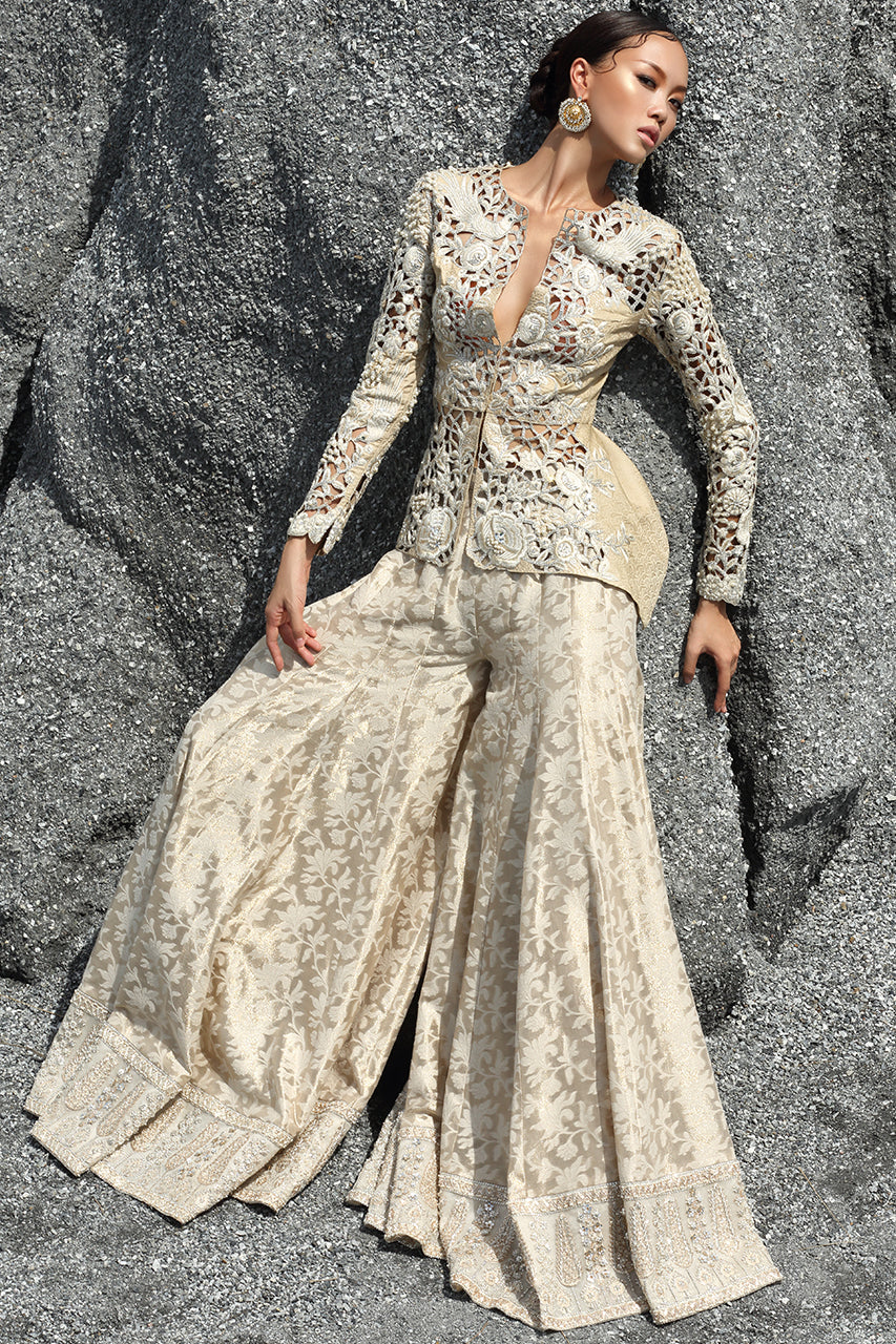 Jamawar Front-Open Short Peplum With Cutwork And Hand Embellishment - Image 4