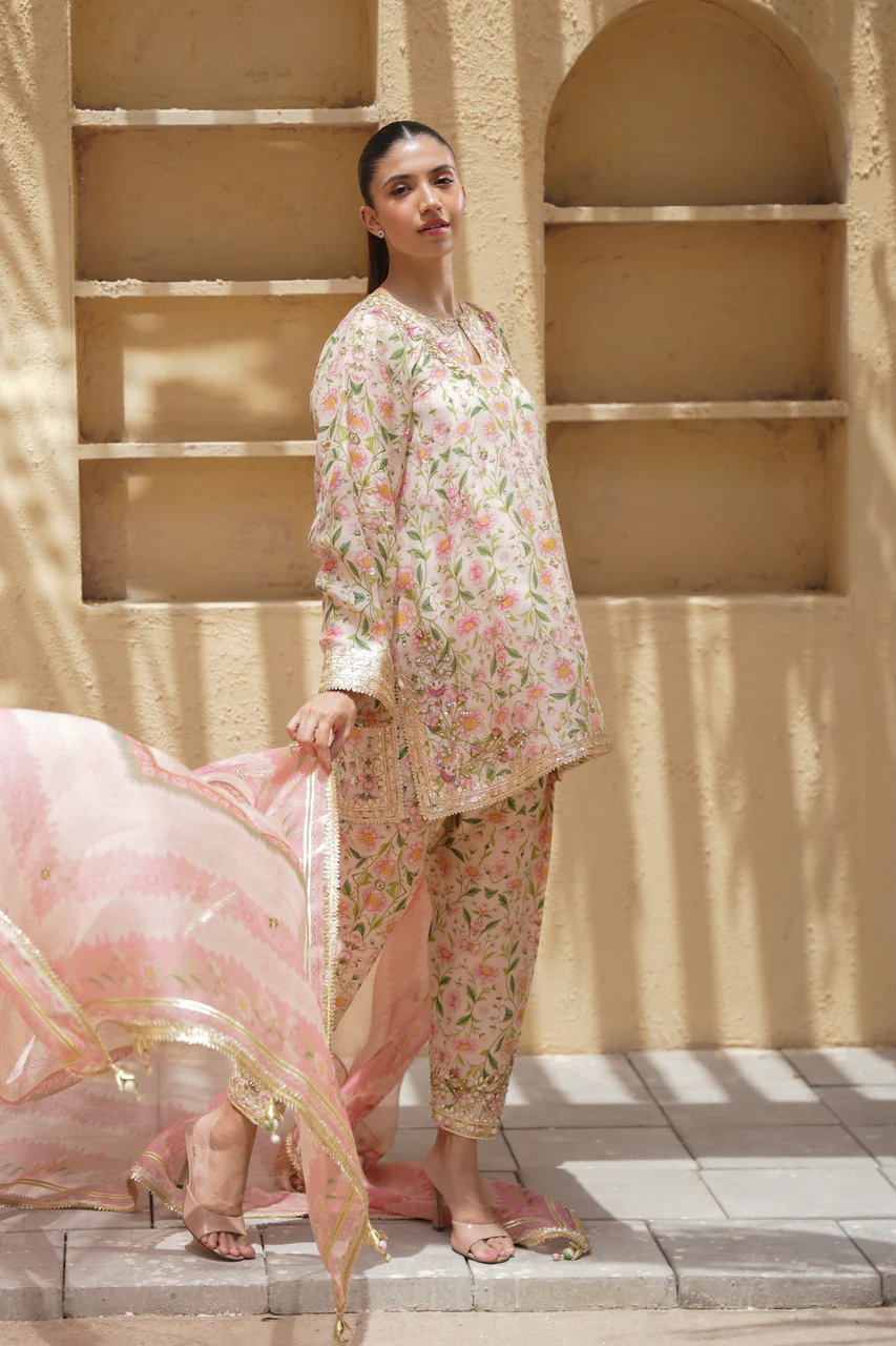 Syra - Image 4