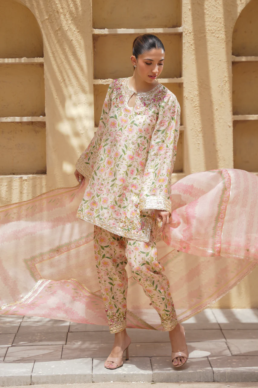 Syra - Image 5