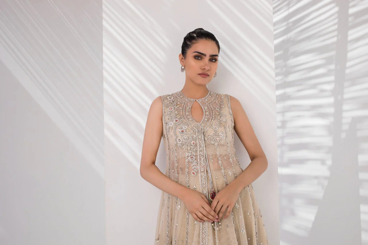 Zardoze Work Peshwas With Lehnga - Image 4
